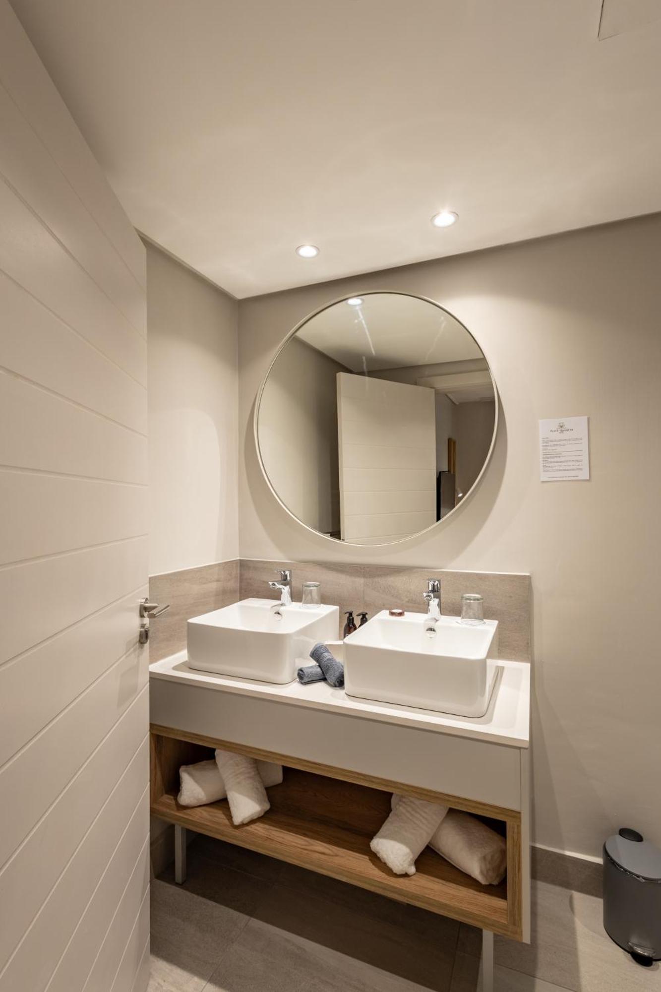 Plett Quarter Hotel - Lion Roars Hotels & Lodges Плеттенберг-Бей Экстерьер фото