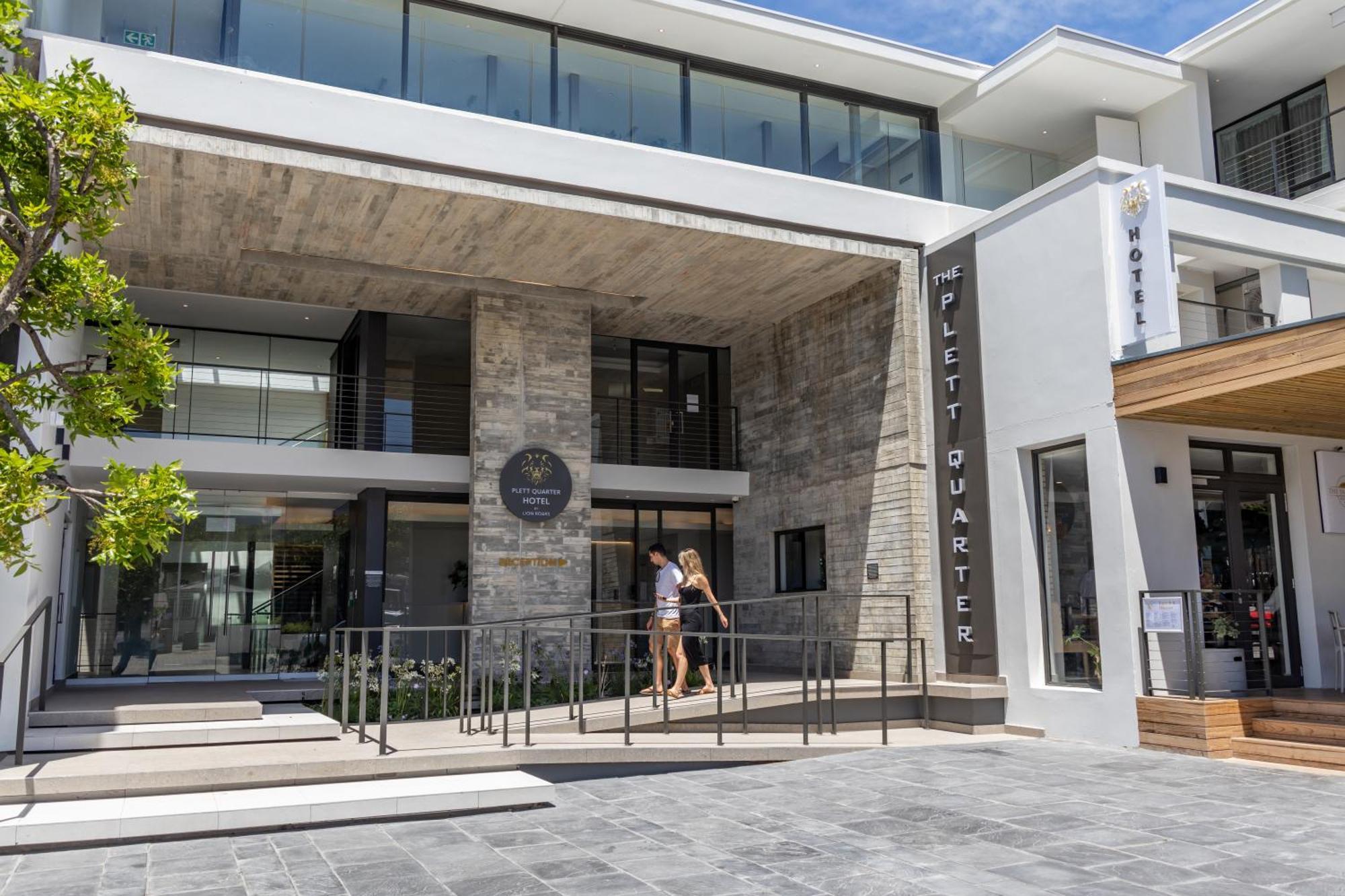Plett Quarter Hotel - Lion Roars Hotels & Lodges Плеттенберг-Бей Экстерьер фото